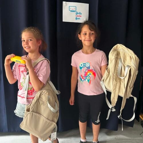 Girls Code Fun przekazuje wyprawkę szkolną